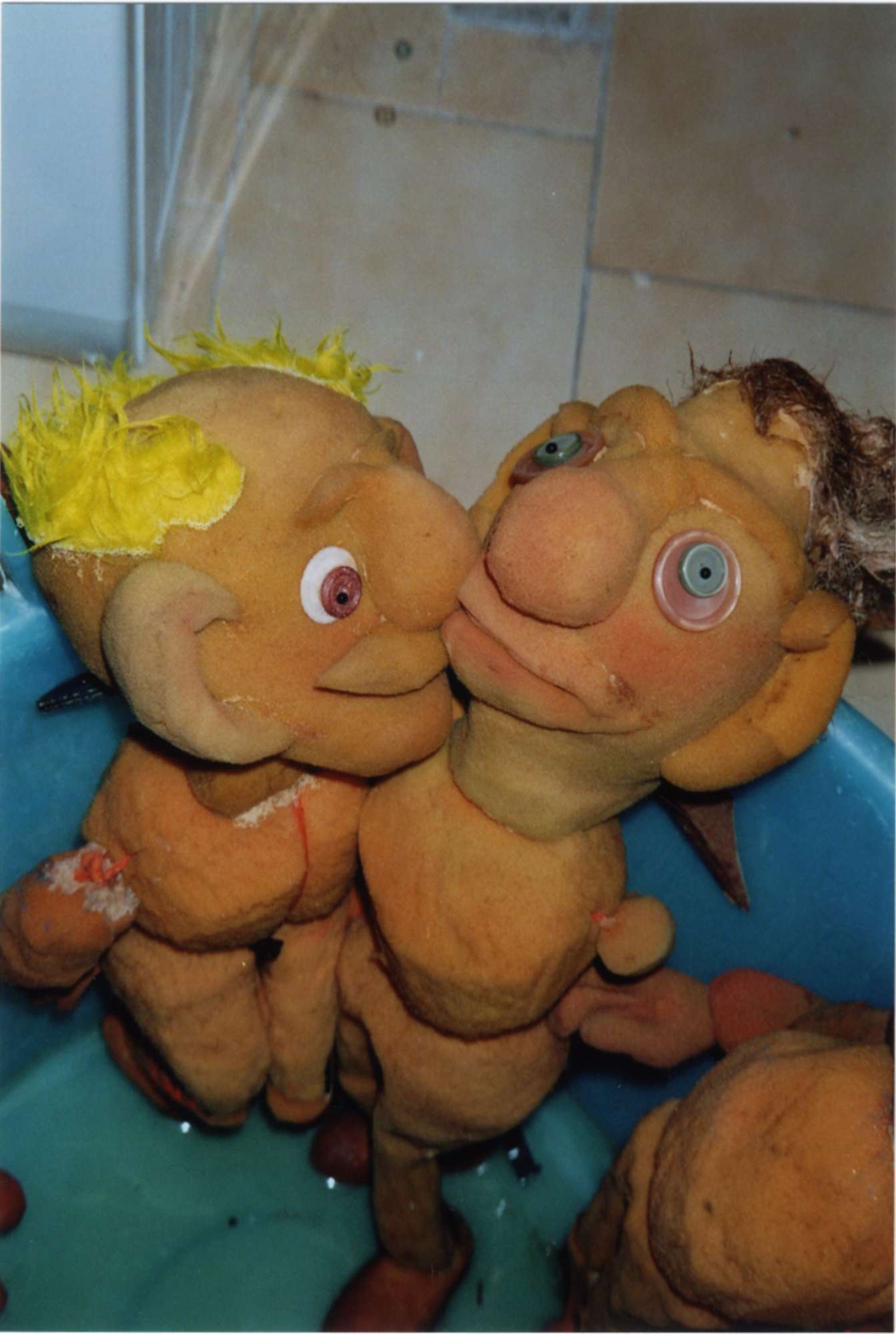 Burattini del nucleo Noci di Cocco durante il restauro